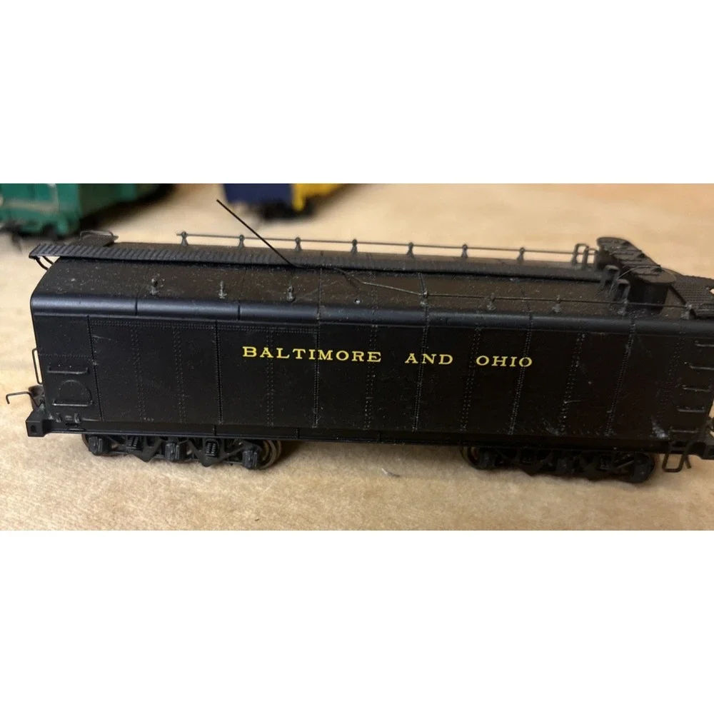 12 Train Cars HO Scale Reading, B&O W.P. Chessie or Flat Baby Ruth DuPont Etc